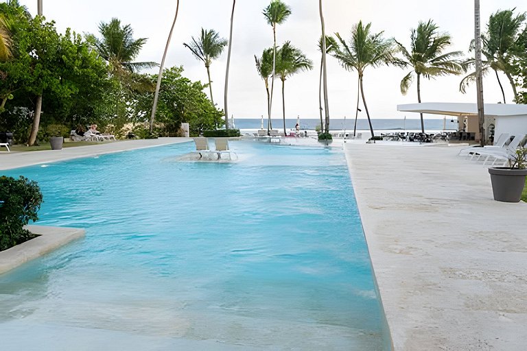 Caribbean Life Paradise,1BDRM & BBQ Beachfront Apt