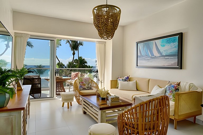 Caribbean Life Paradise,1BDRM & BBQ Beachfront Apt