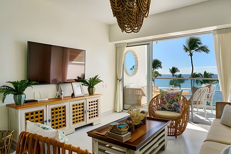 Caribbean Life Paradise,1BDRM & BBQ Beachfront Apt