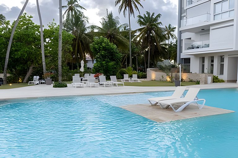 Caribbean Life Paradise,1BDRM & BBQ Beachfront Apt