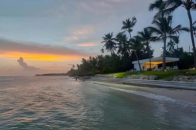 Caribbean Life Paradise,1BDRM & BBQ Beachfront Apt