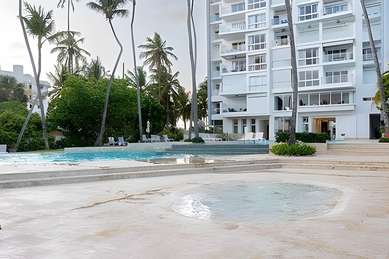 Caribbean Life Paradise,1BDRM & BBQ Beachfront Apt