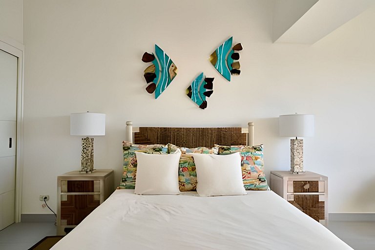 Caribbean Life Paradise,1BDRM & BBQ Beachfront Apt