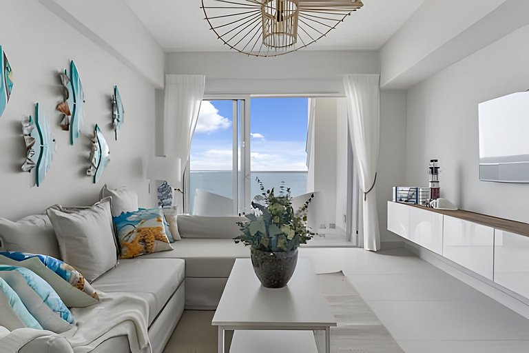 Caribbean Bright Dawn View 1BDRM Beachfront apt.