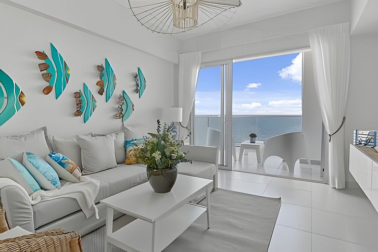 Caribbean Bright Dawn View 1BDRM Beachfront apt.