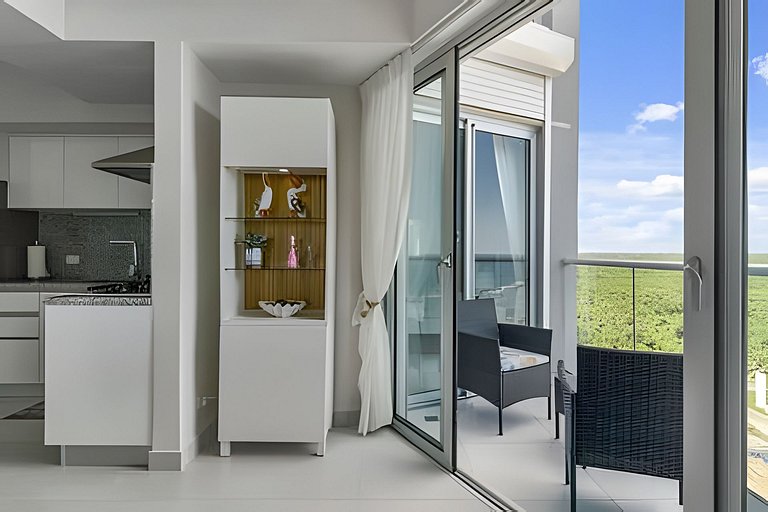 Caribbean Bright Dawn View 1BDRM Beachfront apt.