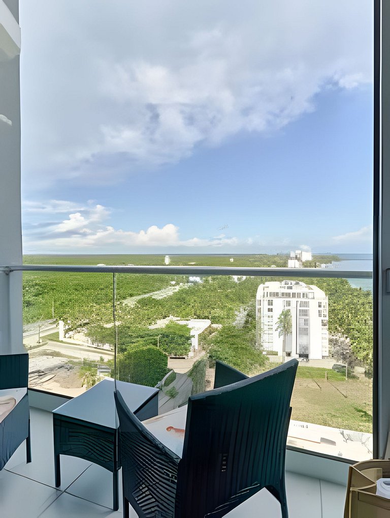 Caribbean Bright Dawn View 1BDRM Beachfront apt.