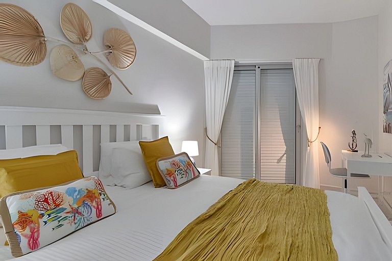 Caribbean Bright Dawn View 1BDRM Beachfront apt.