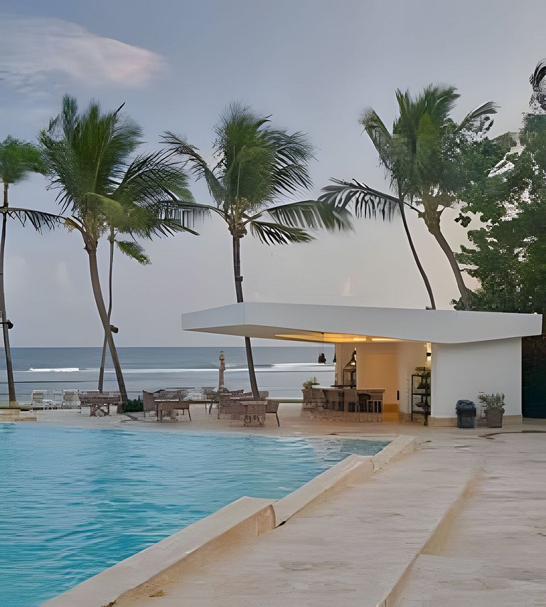 Caribbean Bright Dawn View 1BDRM Beachfront apt.