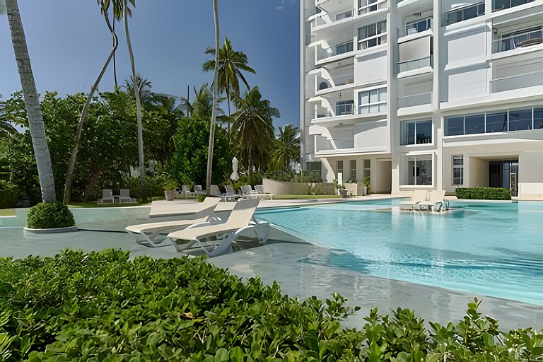 Caribbean Bright Dawn View 1BDRM Beachfront apt.