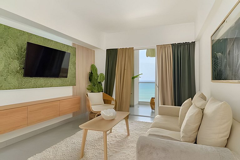Caribbean Golden Sunset View,1BDRM Beachfront Apt.