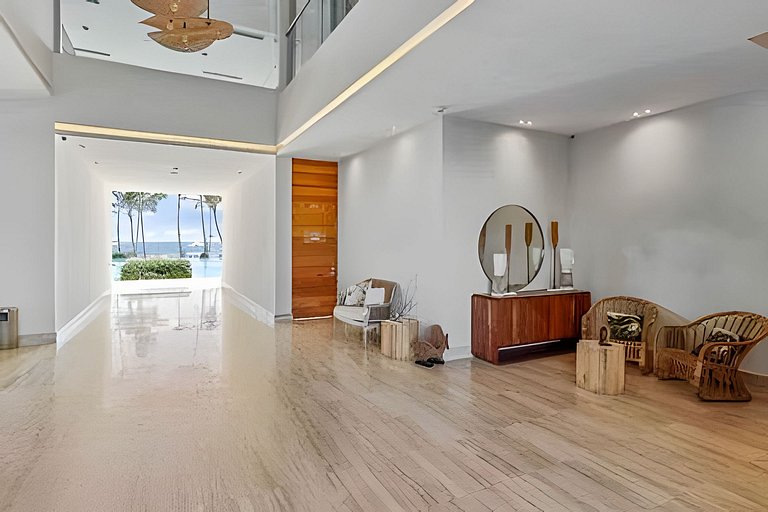 Caribbean Golden Sunset View,1BDRM Beachfront Apt.