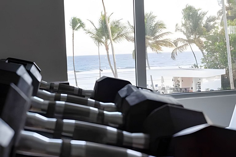 Caribbean Golden Sunset View,1BDRM Beachfront Apt.