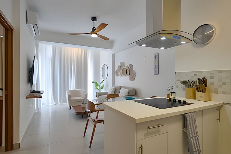 Feel Caribbean Breeze 1bdrm Apt.2min walking beach