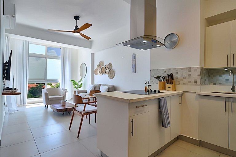 Feel Caribbean Breeze 1bdrm Apt.2min walking beach