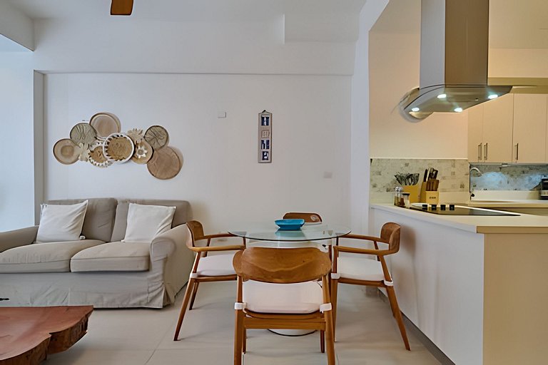 Feel Caribbean Breeze 1bdrm Apt.2min walking beach