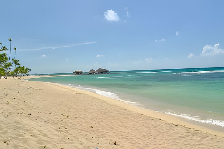 Feel Caribbean Breeze 1bdrm Apt.2min walking beach