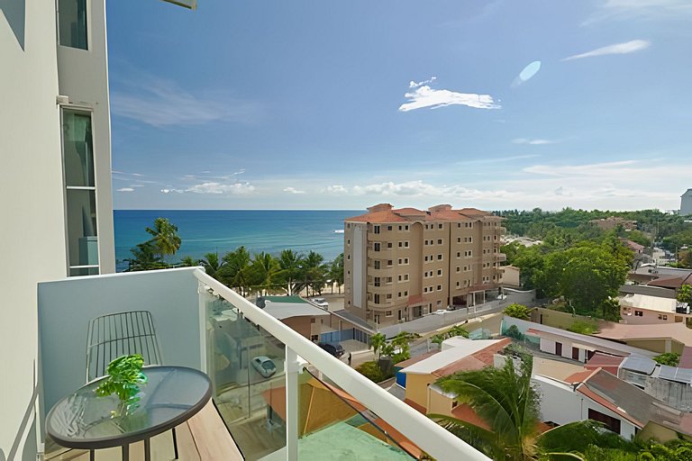 Beachside 1Bdrm Apt. Hidden Oasis with Pool & BBQ