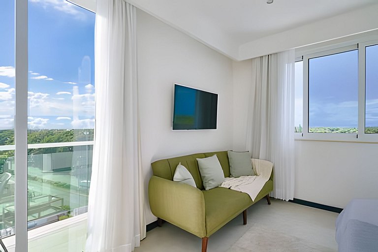 Beachside 1Bdrm Apt. Hidden Oasis with Pool & BBQ