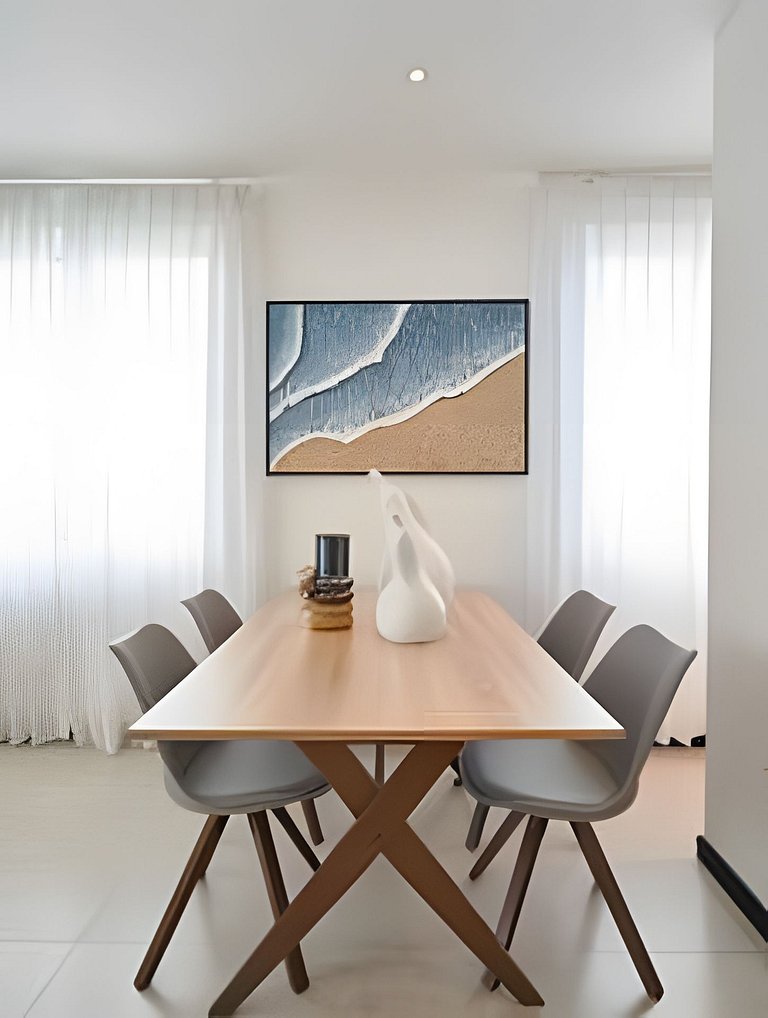 Beachside 1Bdrm Apt. Hidden Oasis with Pool & BBQ