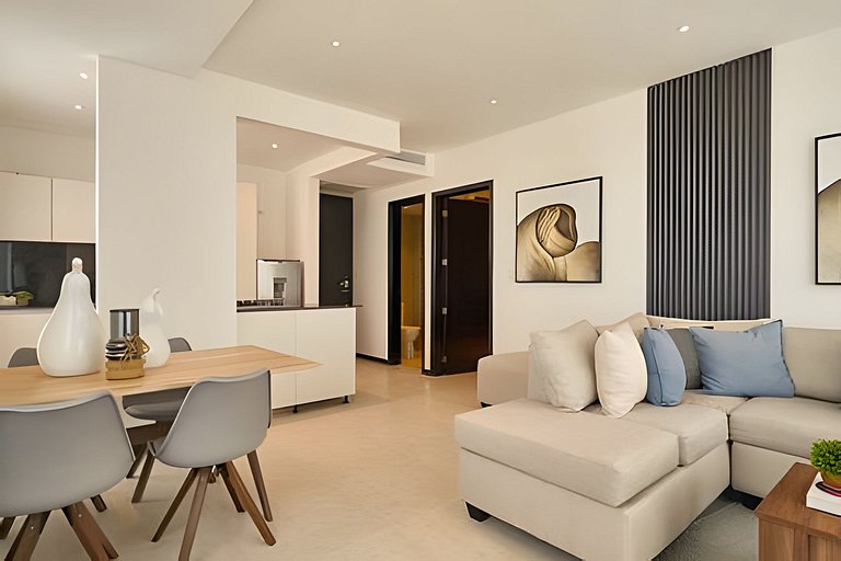 Beachside 1Bdrm Apt. Hidden Oasis with Pool & BBQ