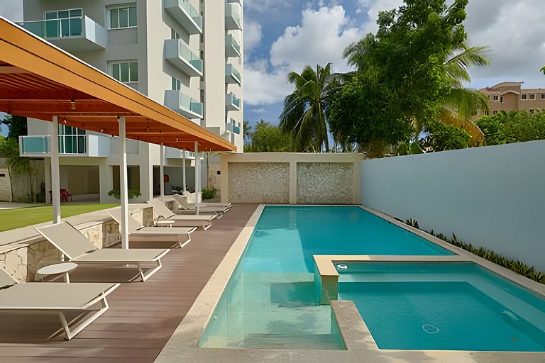 Beachside 1Bdrm Apt. Hidden Oasis with Pool & BBQ
