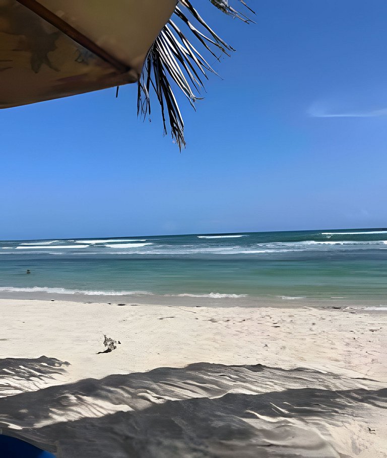 Beachside 1Bdrm Apt. Hidden Oasis with Pool & BBQ