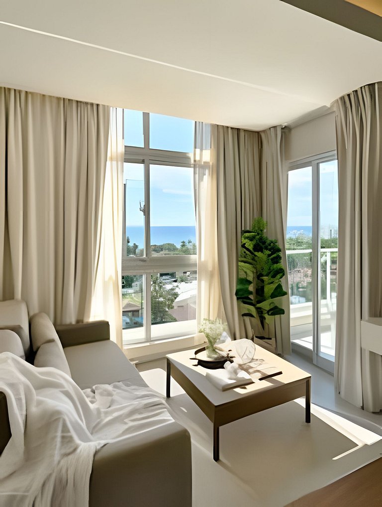 Costal View Apt. Walkable To Beach & Restaurants