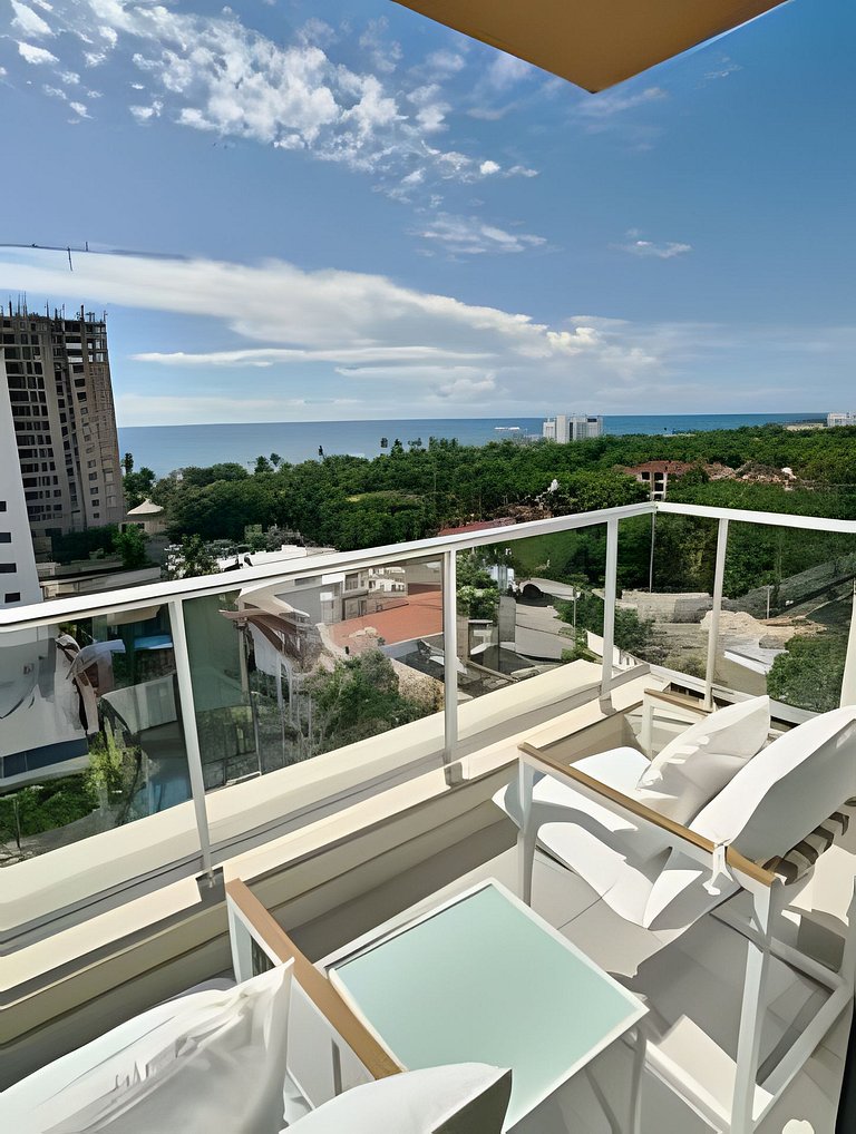 Costal View Apt. Walkable To Beach & Restaurants