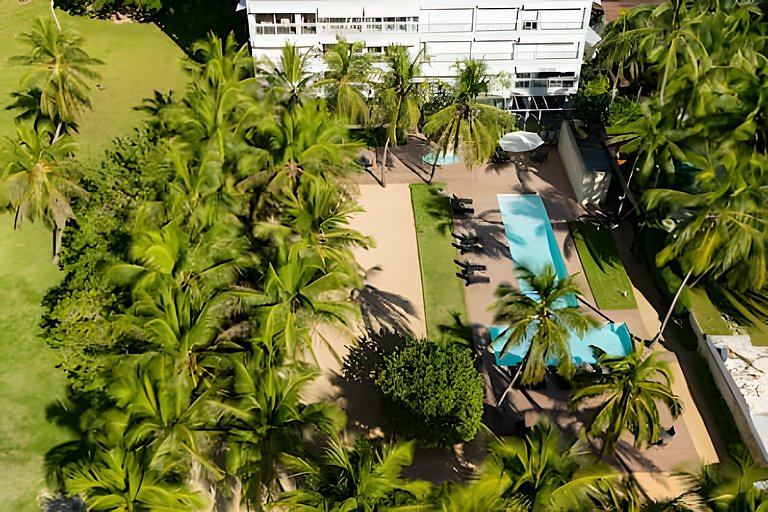 Beachfront cozy & huge Apartment for family trip