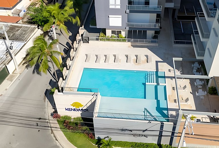 Costal View Apt. Walkable To Beach & Restaurants