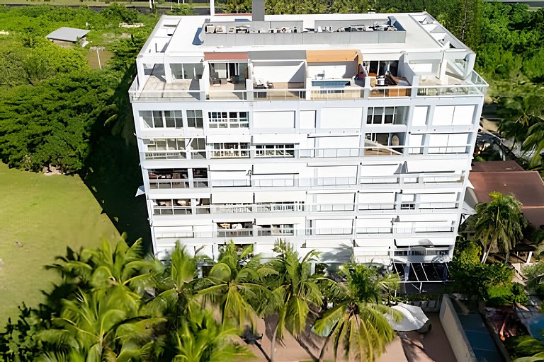 Beachfront cozy & huge Apartment for family trip