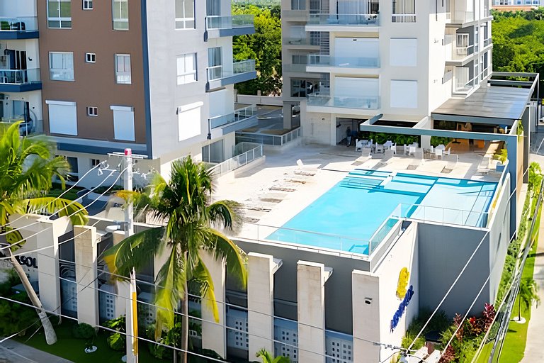 Costal View Apt. Walkable To Beach & Restaurants
