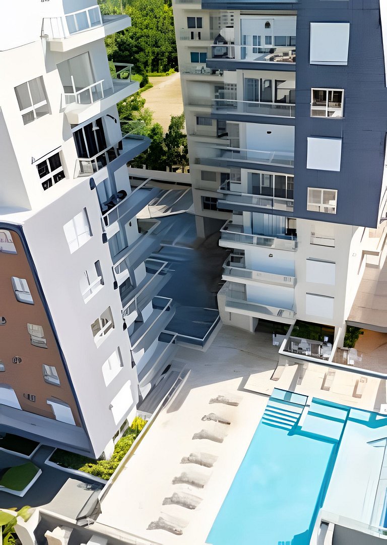 Costal View Apt. Walkable To Beach & Restaurants