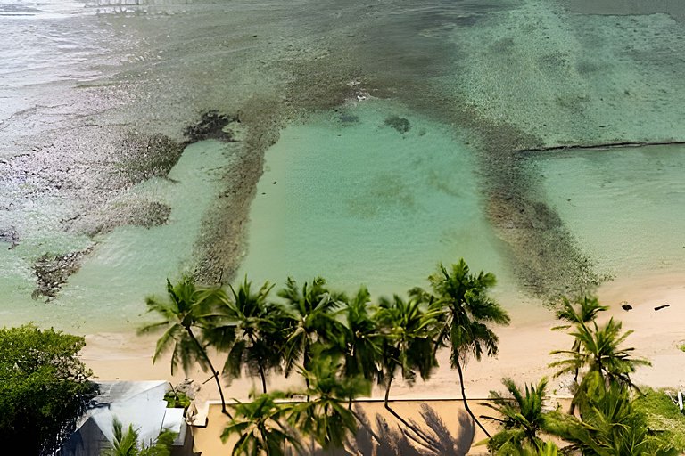 Beachfront cozy & huge Apartment for family trip