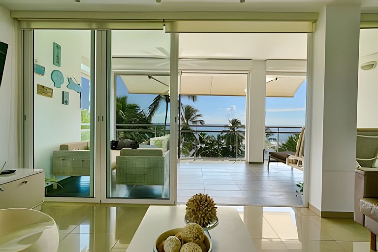 Beachfront cozy & huge Apartment for family trip