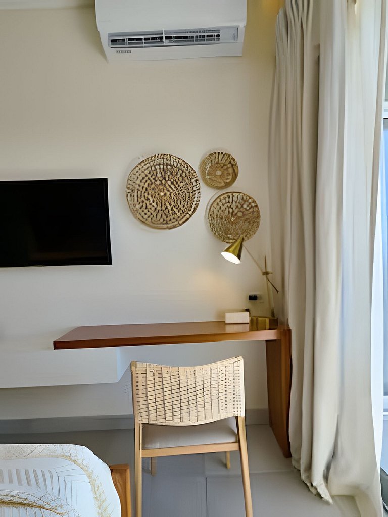 Costal View Apt. Walkable To Beach & Restaurants
