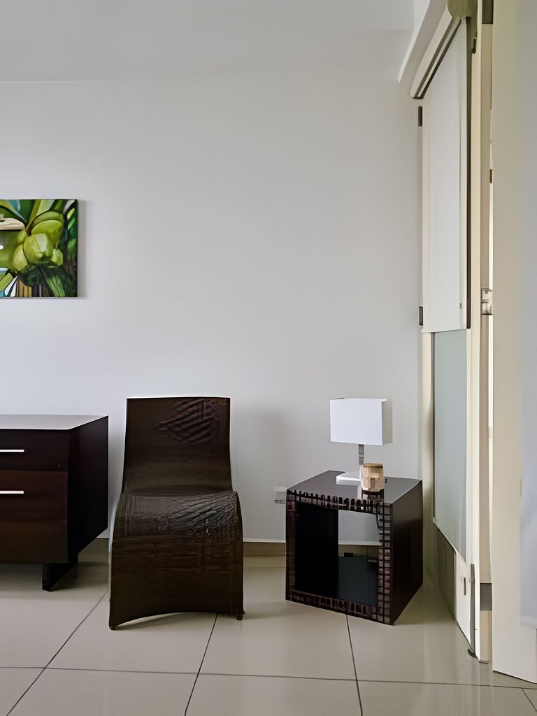 Beachfront cozy & huge Apartment for family trip