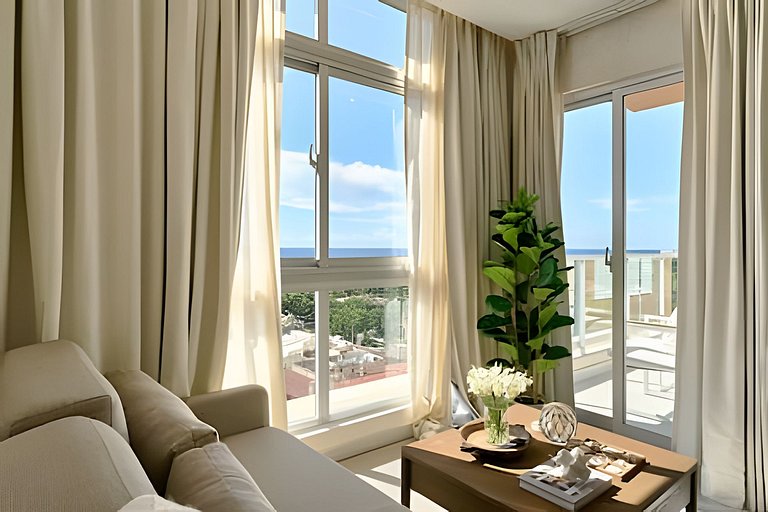 Costal View Apt. Walkable To Beach & Restaurants
