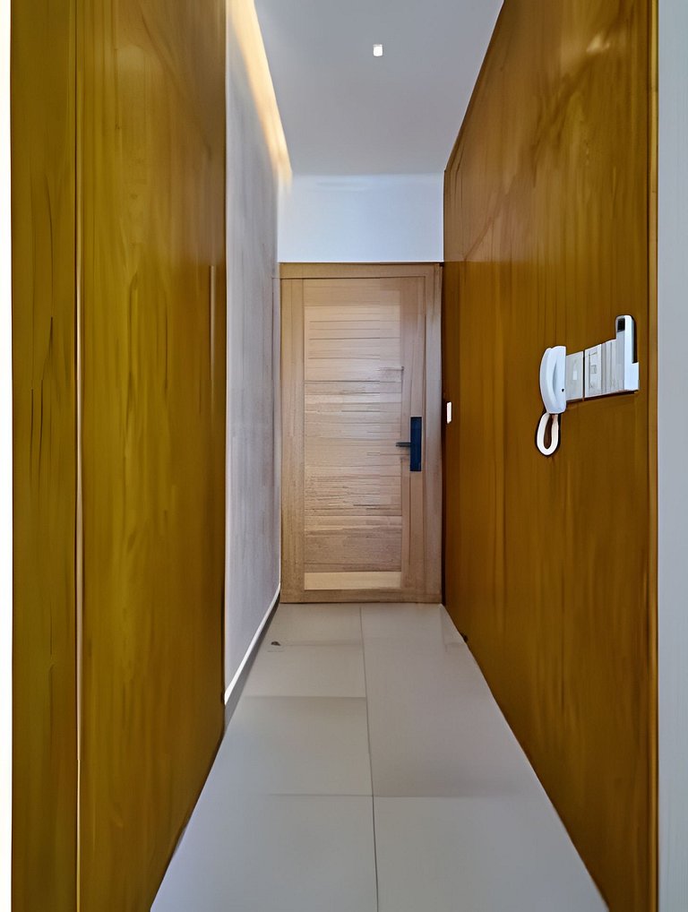 Costal View Apt. Walkable To Beach & Restaurants