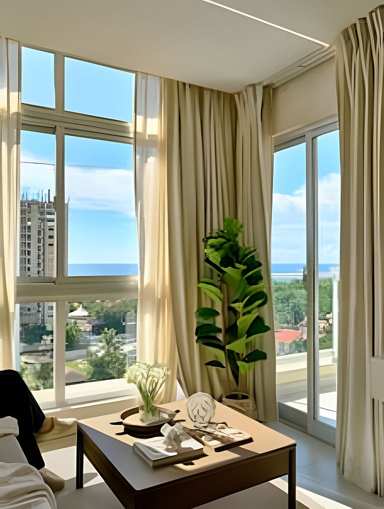 Costal View Apt. Walkable To Beach & Restaurants