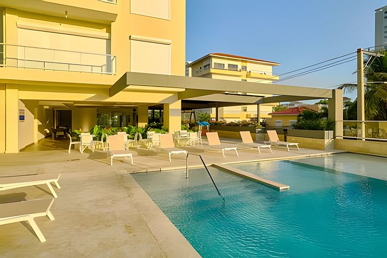 Costal View Apt. Walkable To Beach & Restaurants