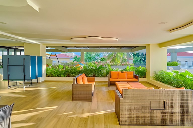 Costal View Apt. Walkable To Beach & Restaurants