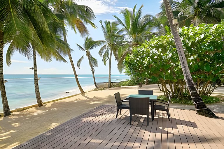Beachfront cozy & huge Apartment for family trip