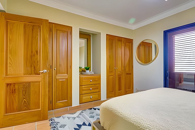 Caribbean Idyllic Vacation at Beachfront 1-BR Apt.