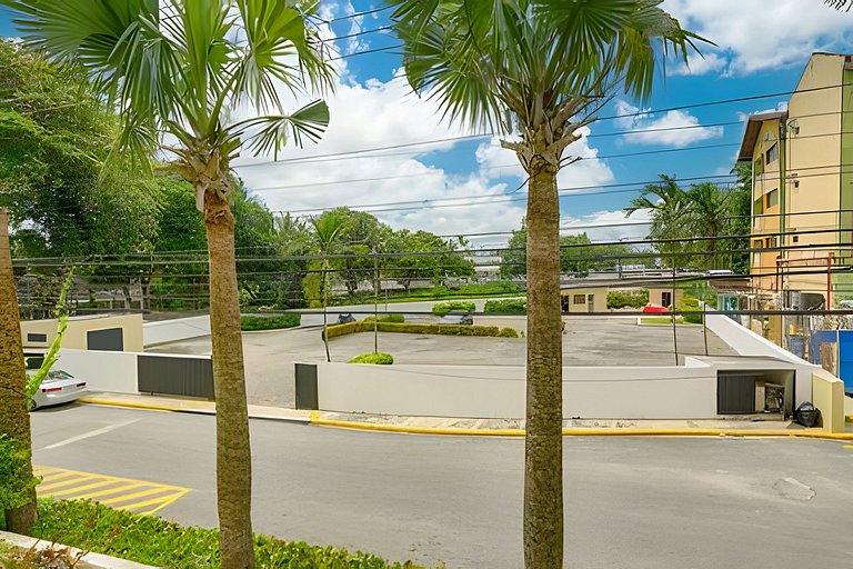 Caribbean Idyllic Vacation at Beachfront 1-BR Apt.