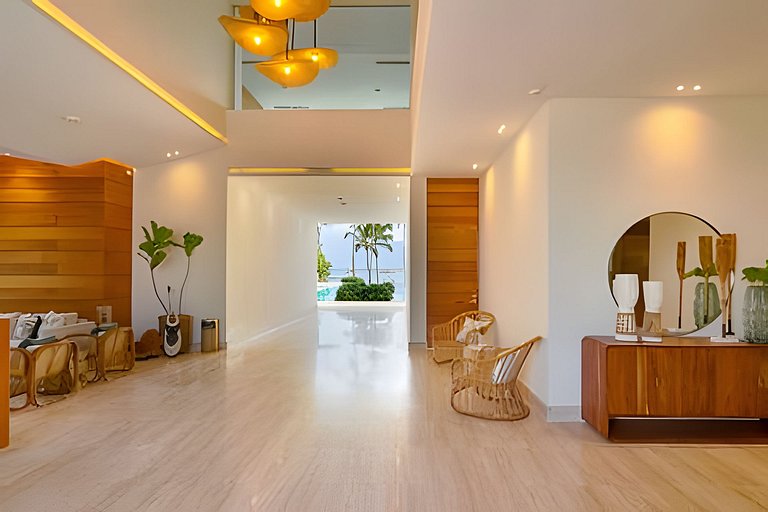 Caribbean Ocean View, 2BDRM Beachfront Apartment