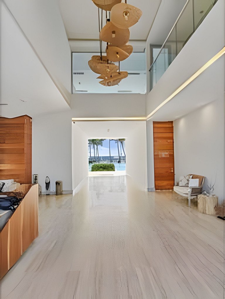 Caribbean Ocean View, 2BDRM Beachfront Apartment