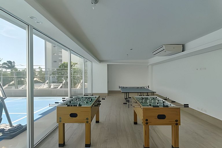Caribbean Ocean View, 2BDRM Beachfront Apartment