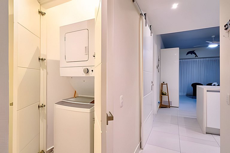 Caribbean Ocean View, 2BDRM Beachfront Apartment